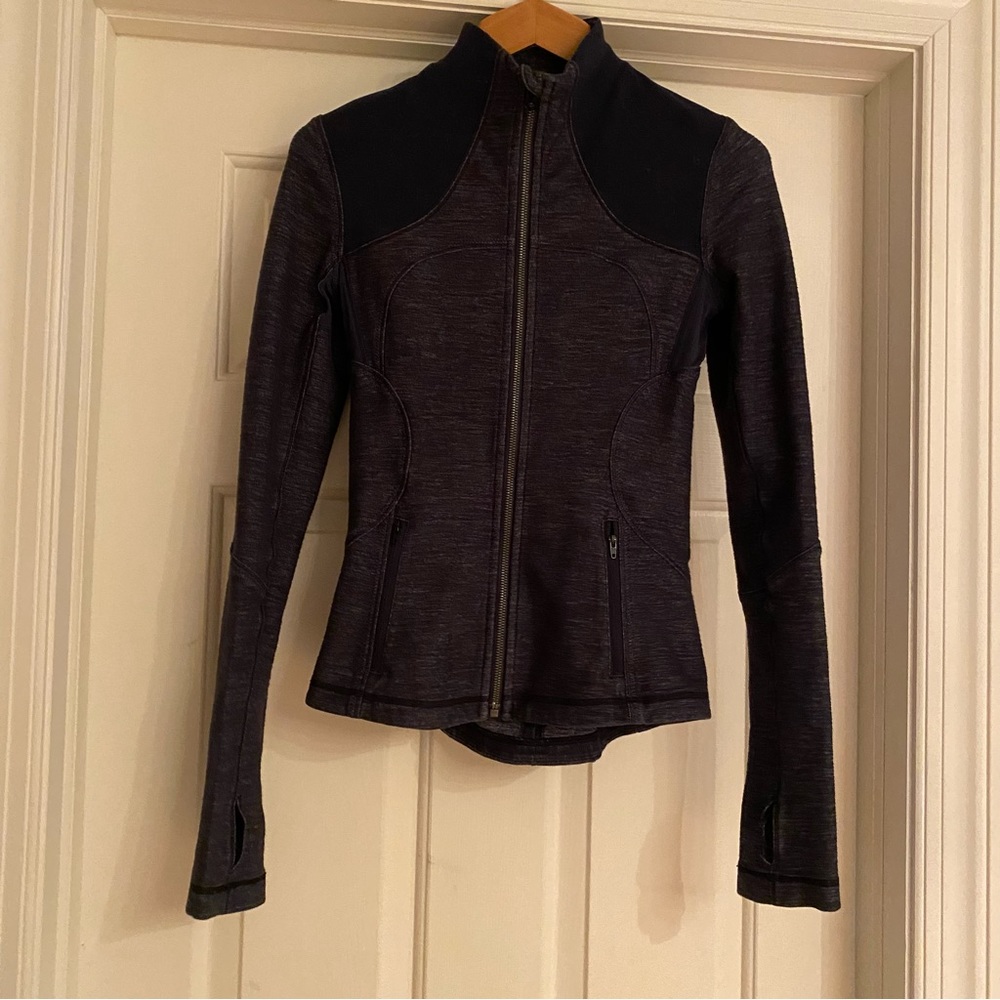 Lululemon Define Forme Zip Up Size 4 - image 3